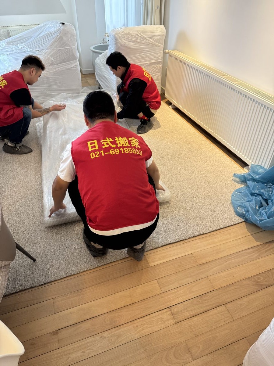 金虎日式搬家服务现场