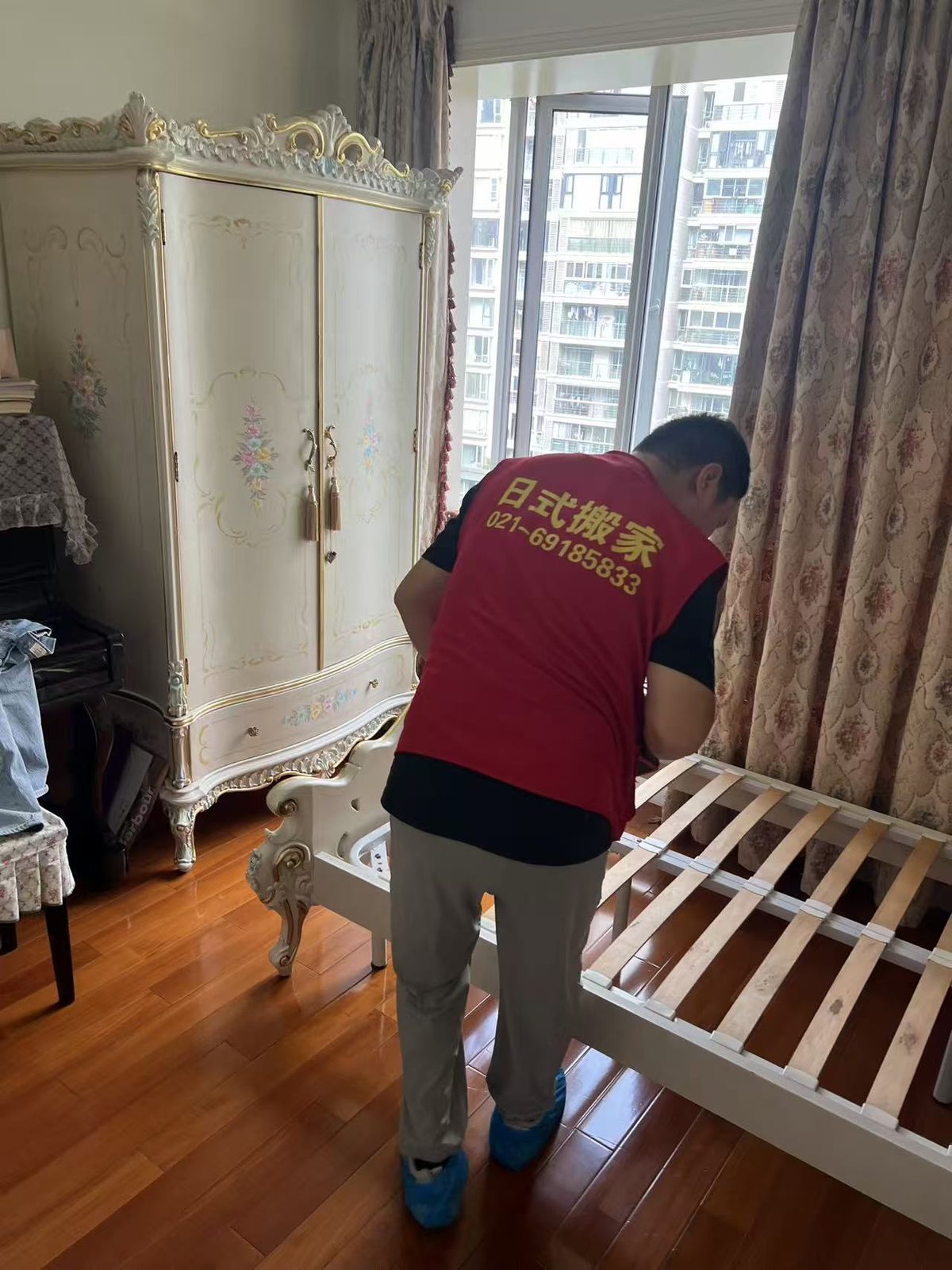 金虎日式搬家服务现场