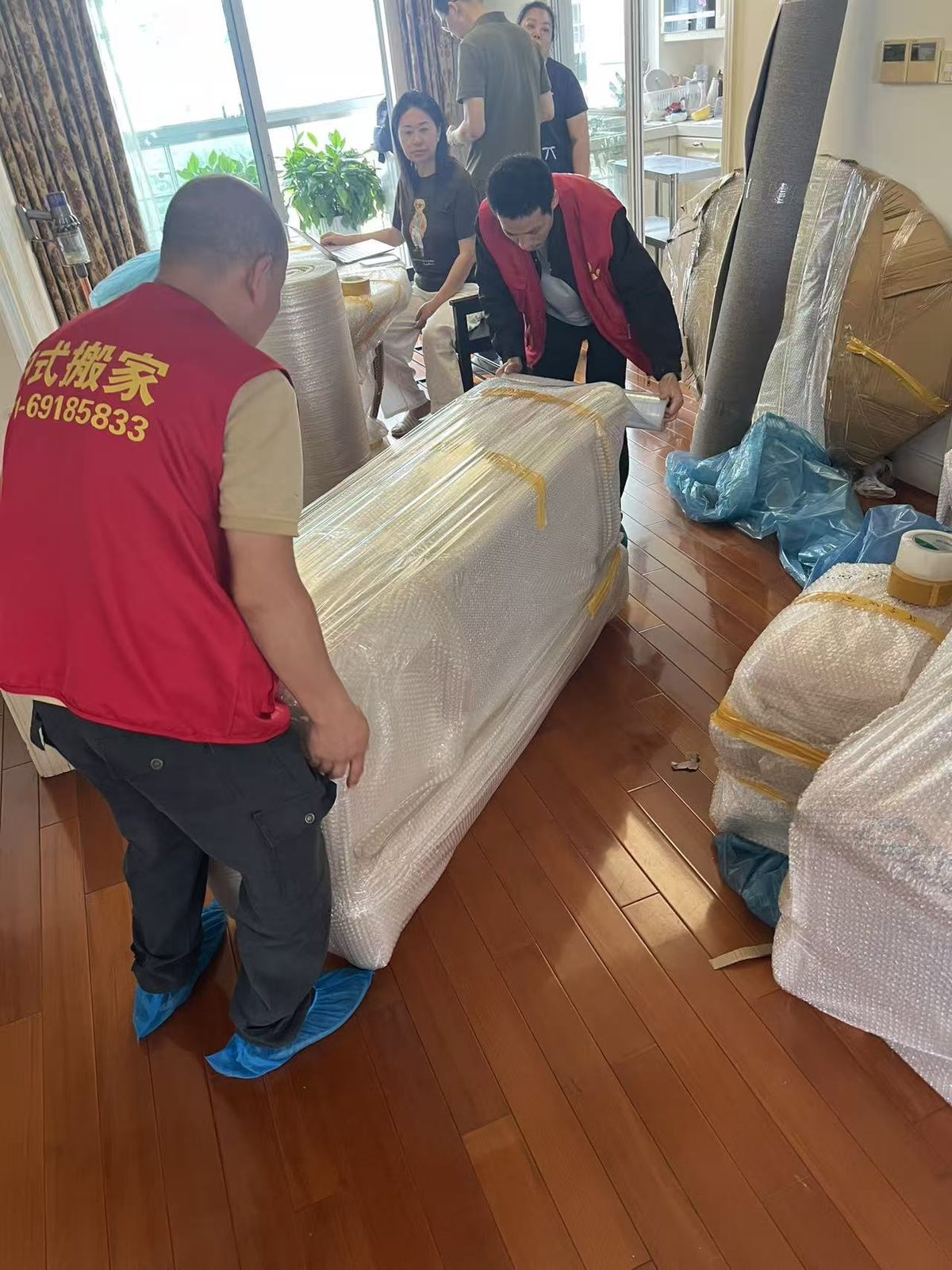 金虎日式搬家服务现场